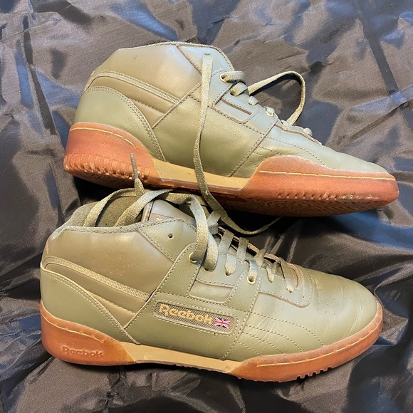 Men’s Reebok Shoes - Picture 2 of 4